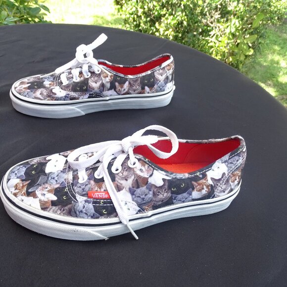 VANS ASPCA Limited Edition Cat Sneakers Women 7 NWOT - Picture 3 of 9